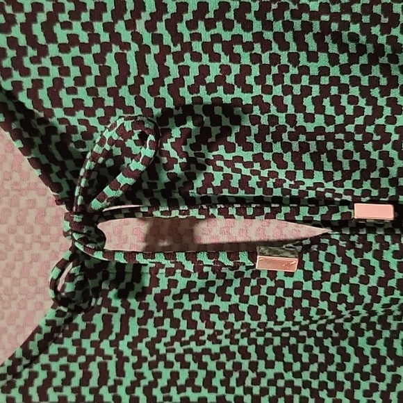 Liz Claiborne Green and Black Patterned Blouse - Picture 3 of 5